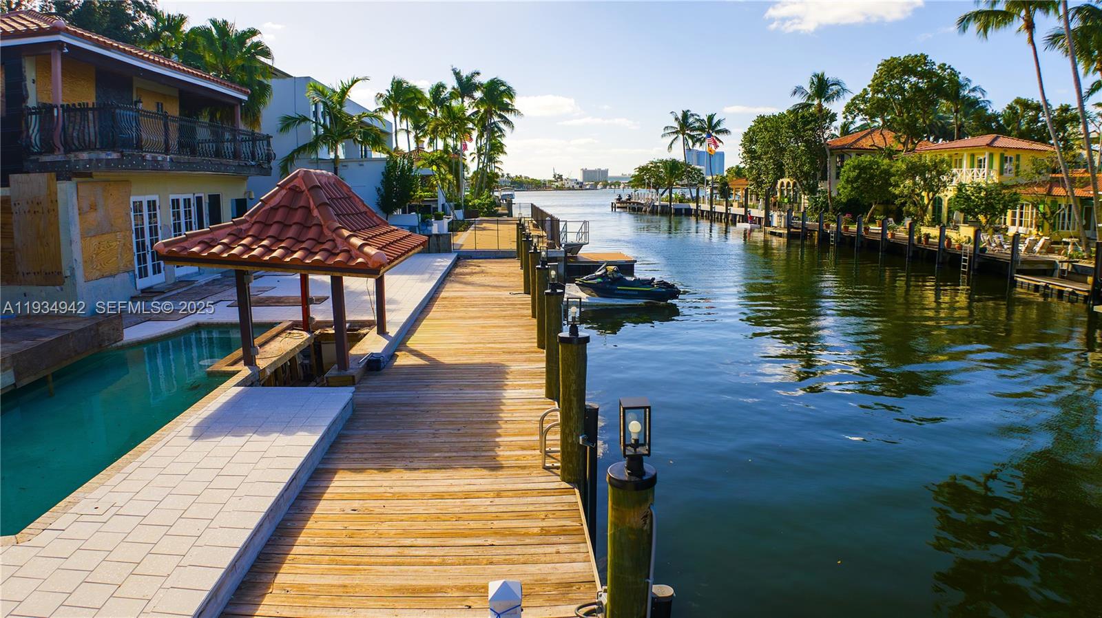 CORAL ISLES - Residential