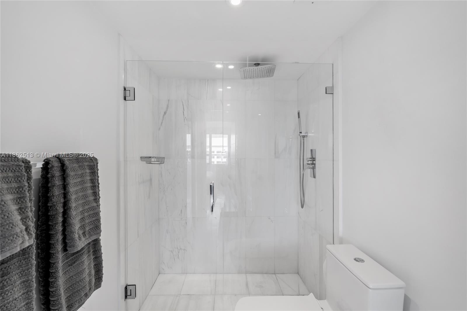 FLAMINGO SOUTH BEACH I CO - Residential