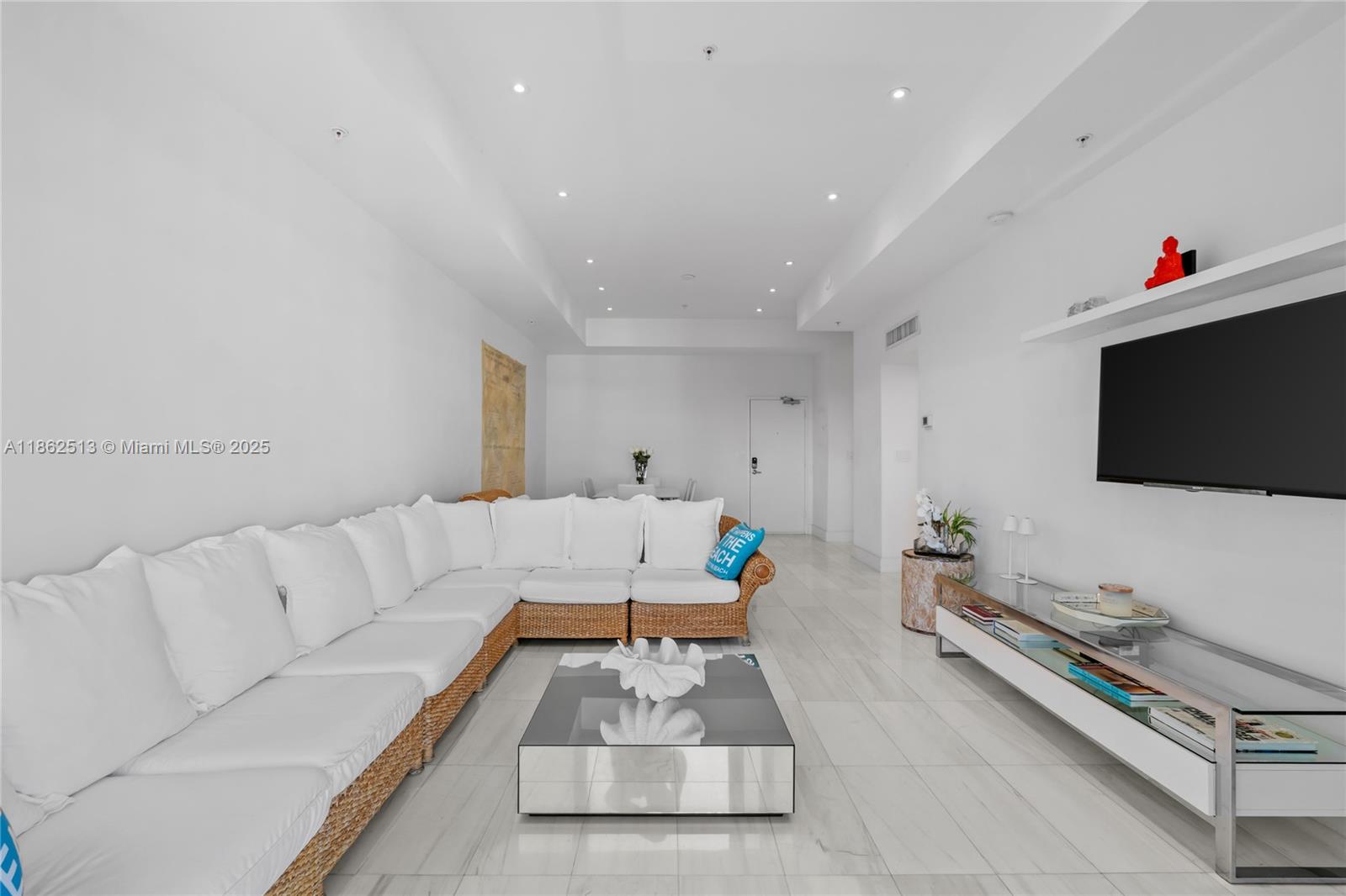 FLAMINGO SOUTH BEACH I CO - Residential