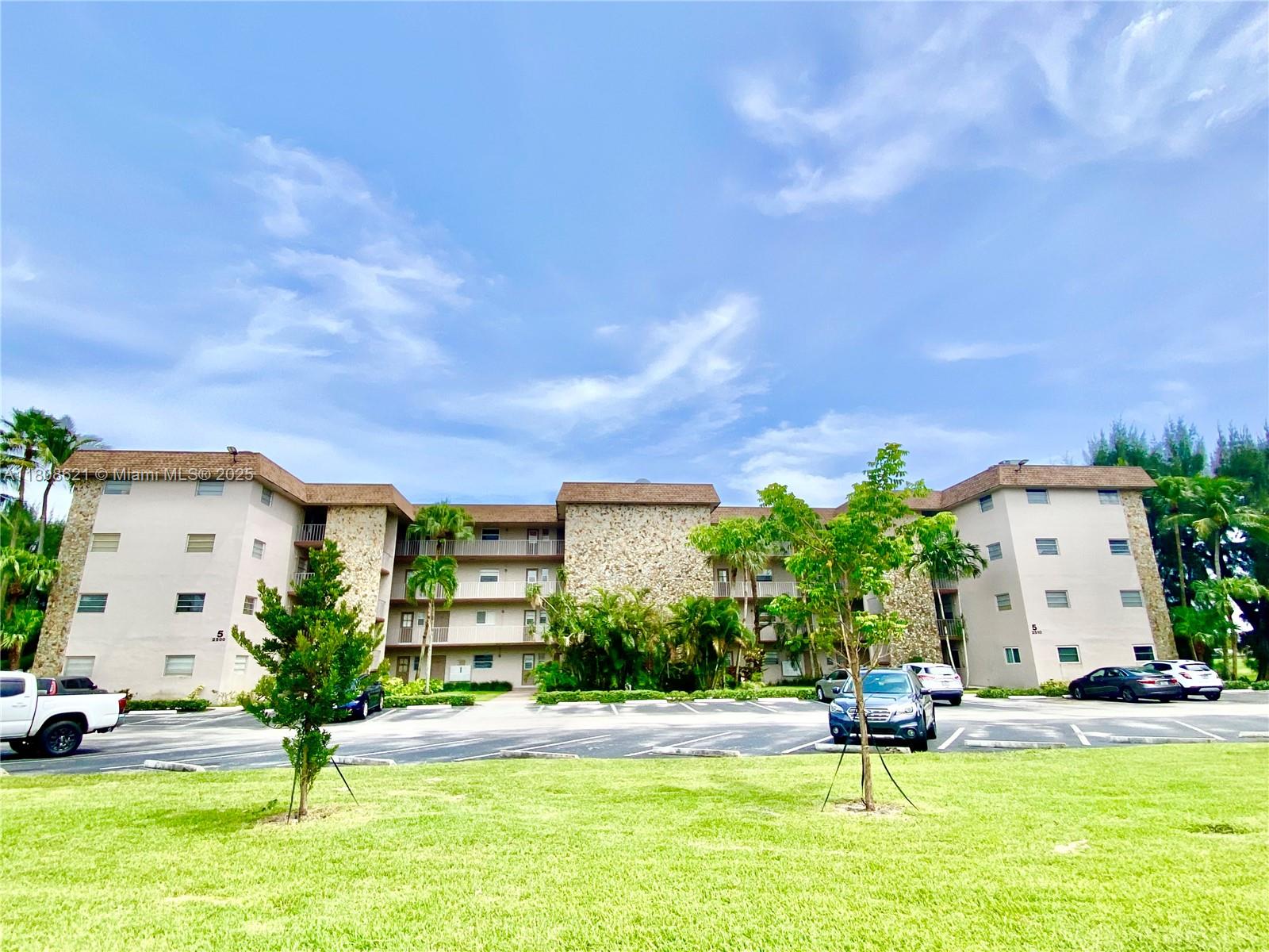 Rental Property at 2500 Sw 81st Ave 402, Davie, Broward County, Florida - Bedrooms: 2 
Bathrooms: 2  - $1,900 MO.
