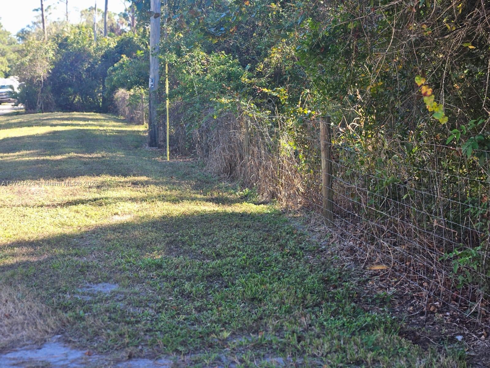 METES AND BOUNDS - Land