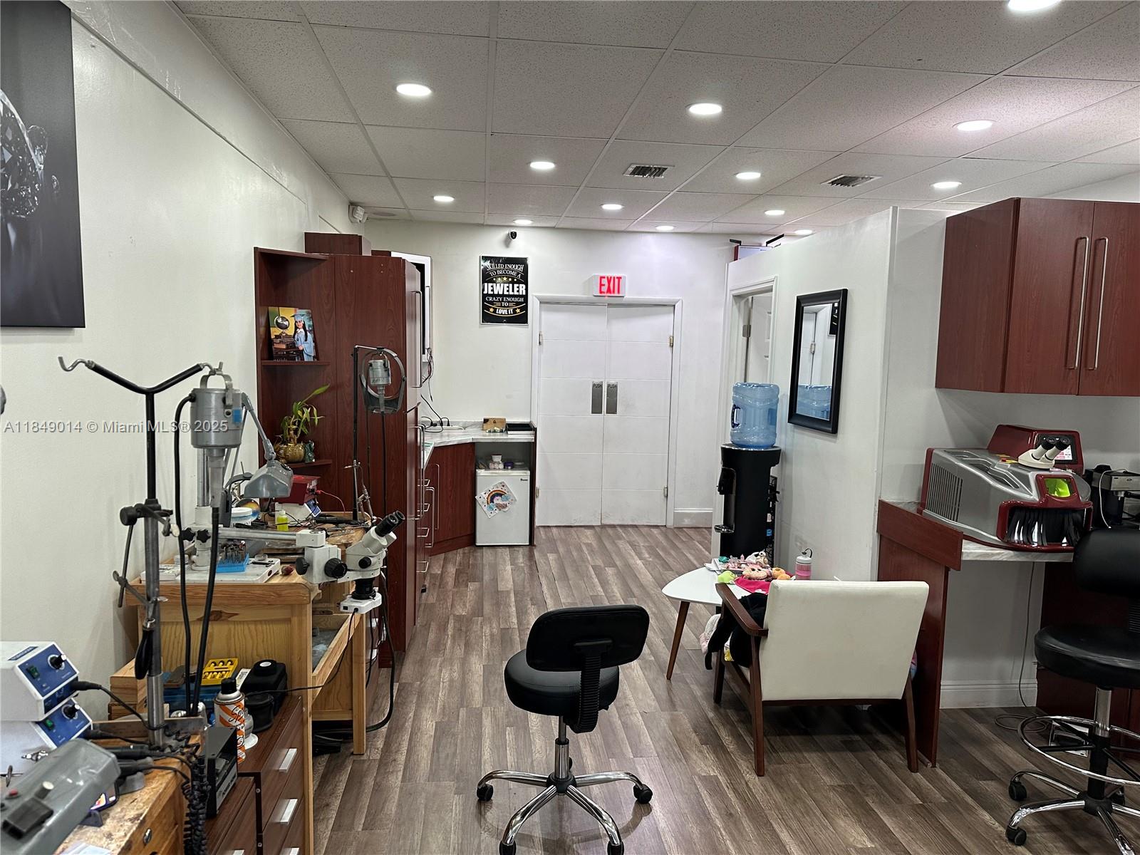 140 Hialeah Dr