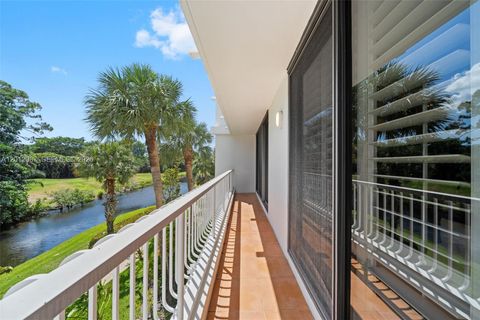 Tiny photo for 20290 Fairway Oaks Dr #221, Boca Raton, FL 33434 (MLS # A12012087)