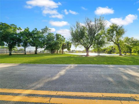 Tiny photo for 2445 SW 6th Rd SW, Vero Beach, FL 32962 (MLS # A12003670)