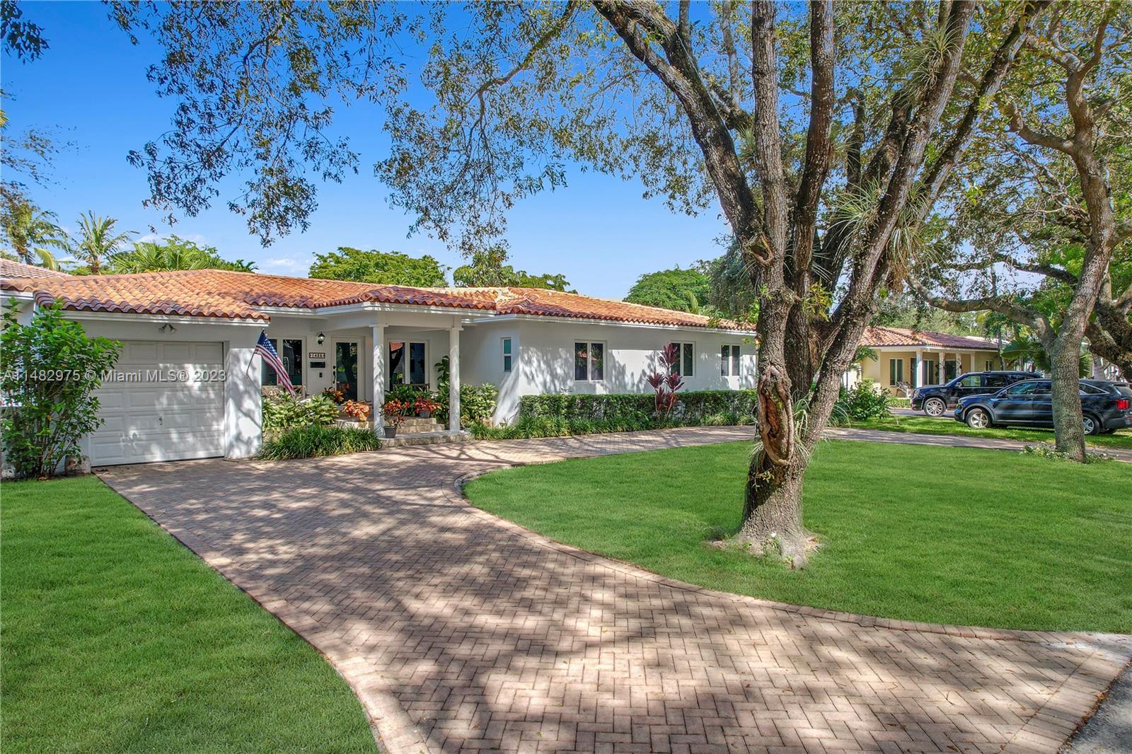 C G COUNTRY CLUB SEC 5 - Residential