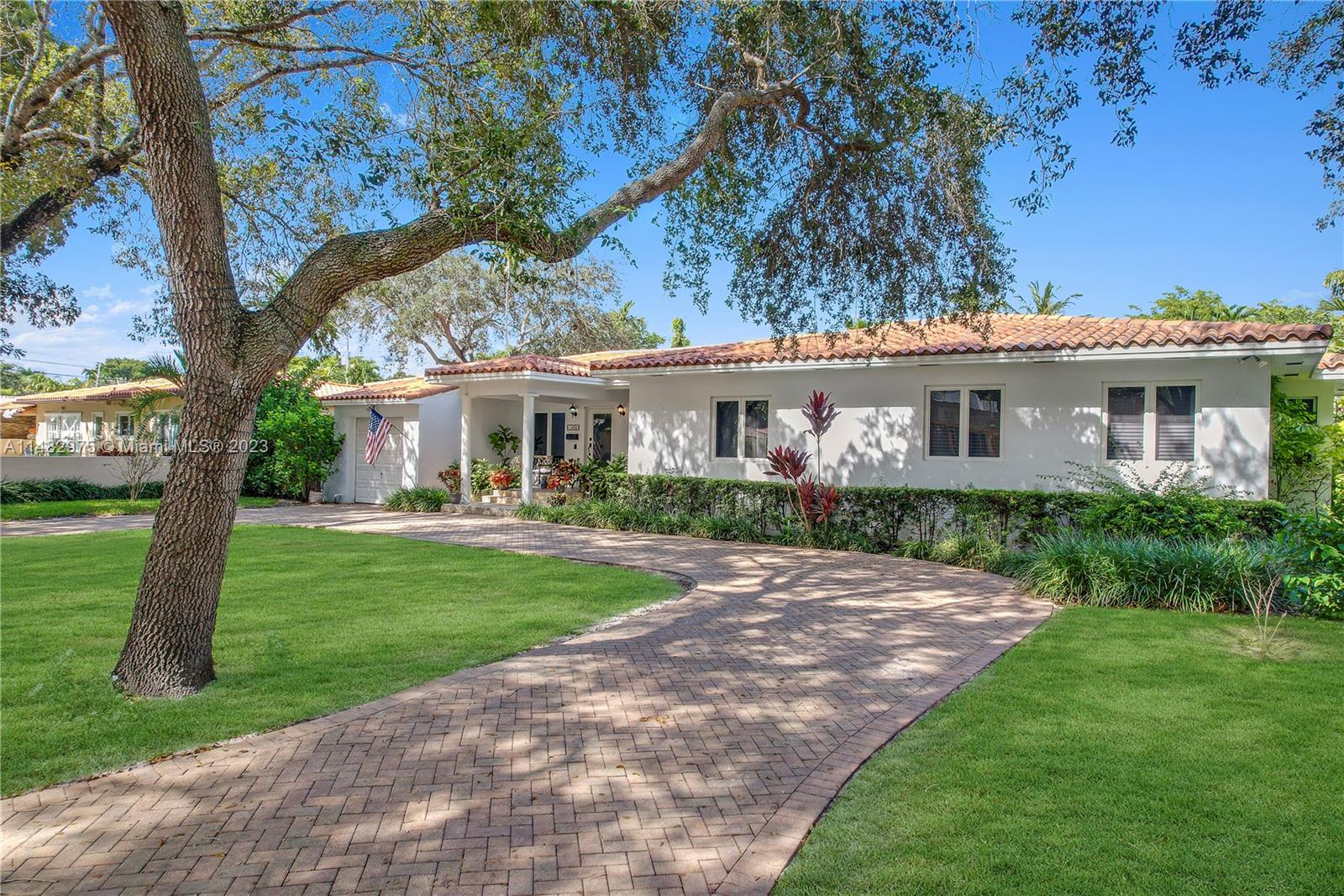 C G COUNTRY CLUB SEC 5 - Residential