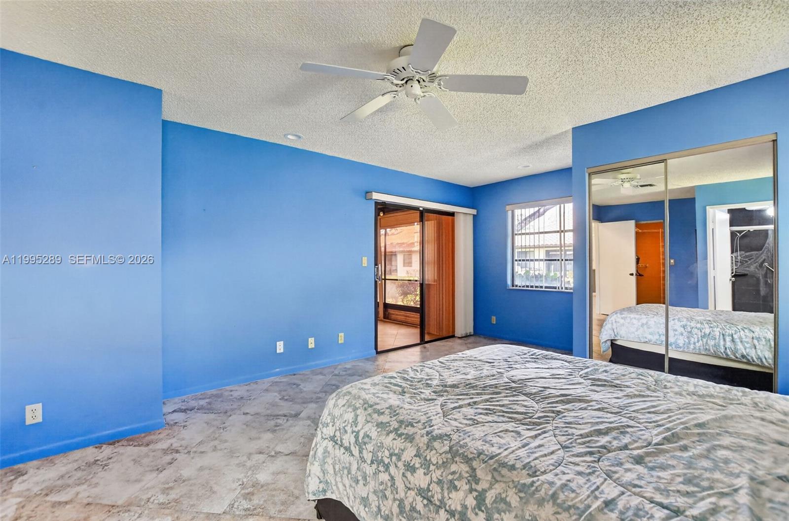 HUNTINGTON POINTE - Residential