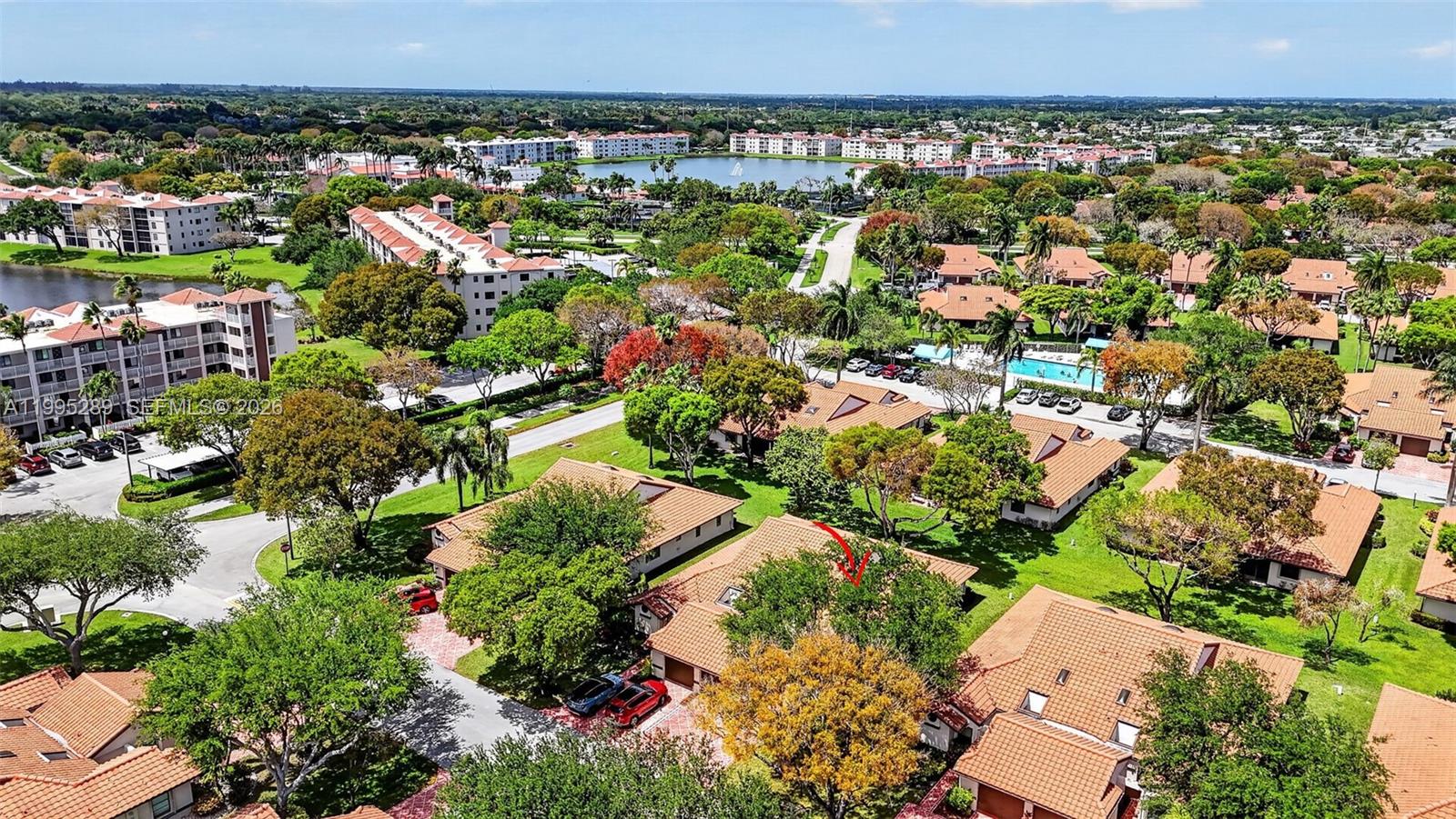 HUNTINGTON POINTE - Residential