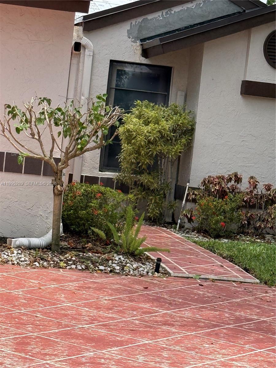 Photo of 6141 SE Sunny Pointe Cir, Delray Beach, FL 33484 (MLS # A11995289)