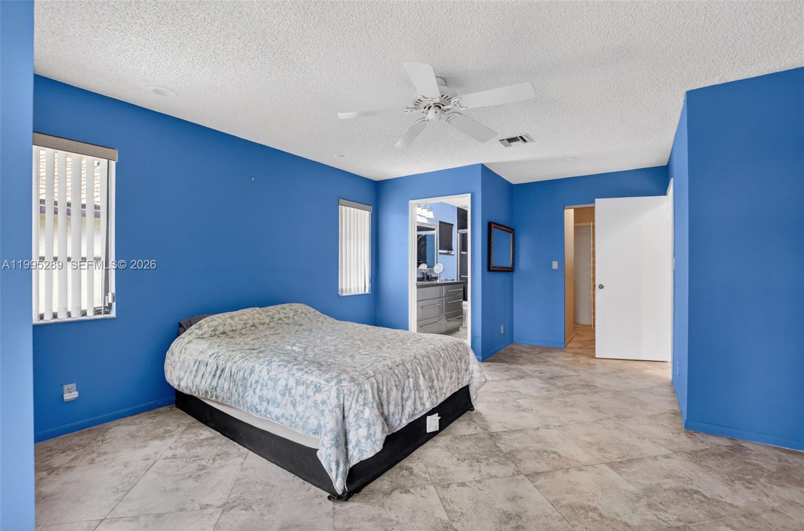 HUNTINGTON POINTE - Residential