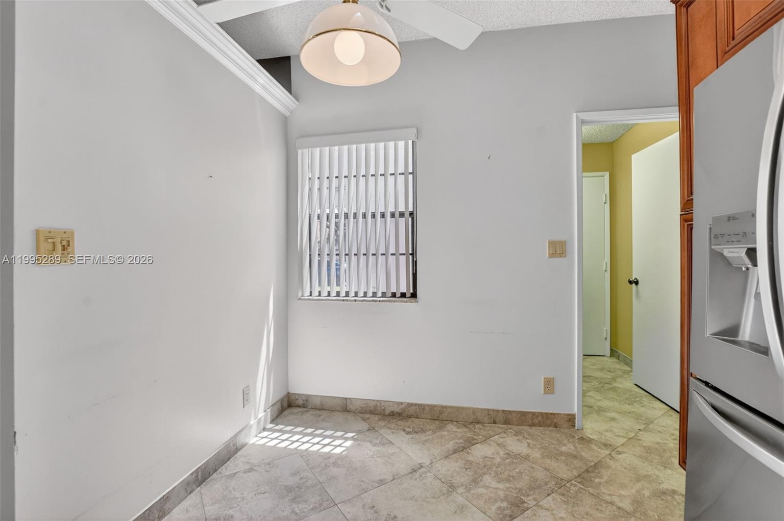 HUNTINGTON POINTE - Residential