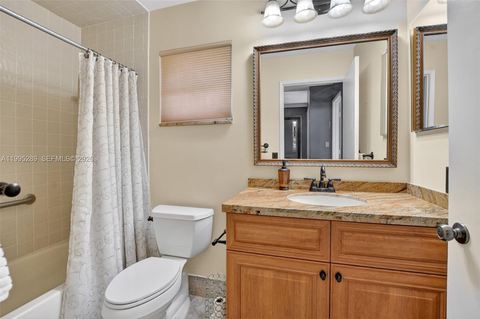 HUNTINGTON POINTE - Residential