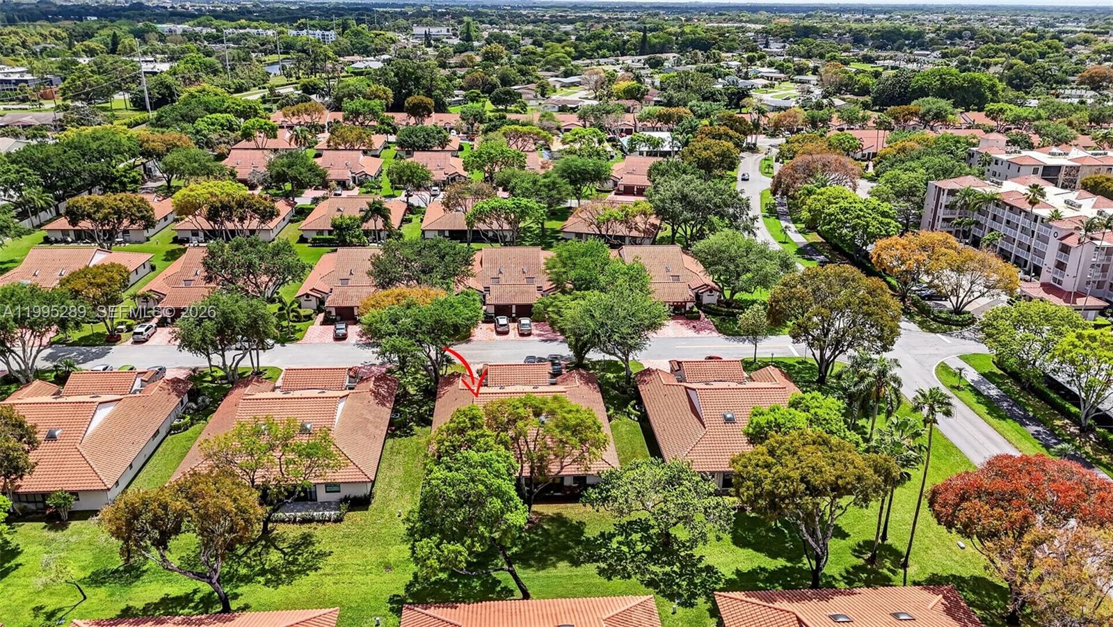 HUNTINGTON POINTE - Residential