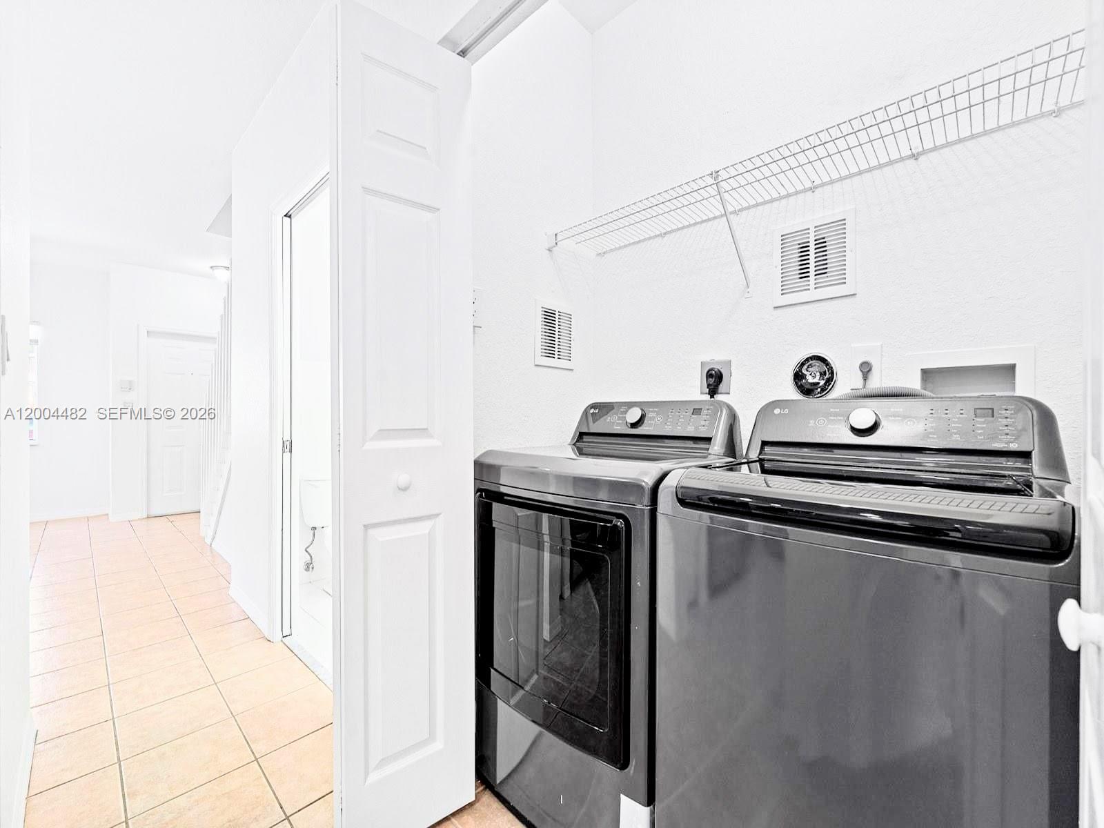 LAS BRISAS AT DORAL CONDO - Residential