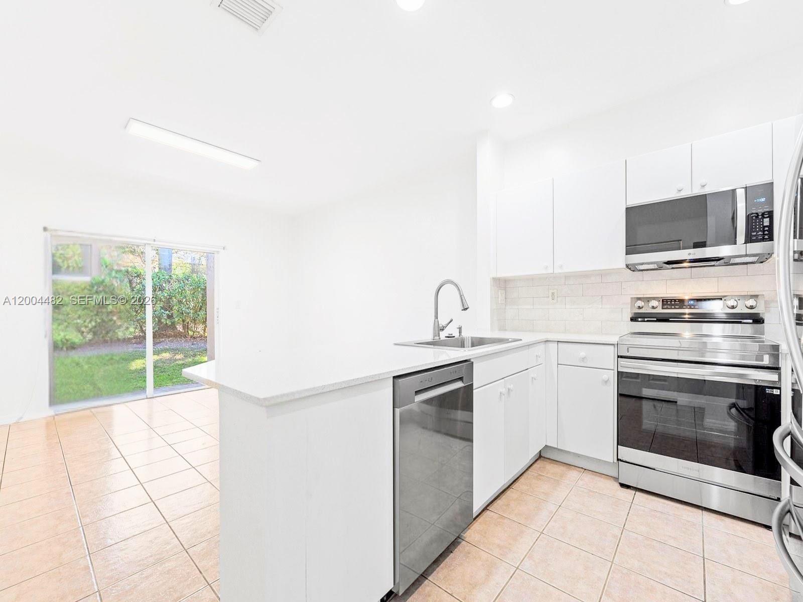 5701 NW 114th Ct 104