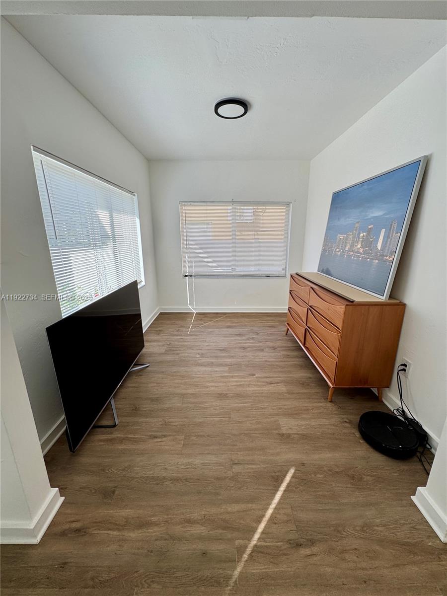 1215 NE 109th St 1215