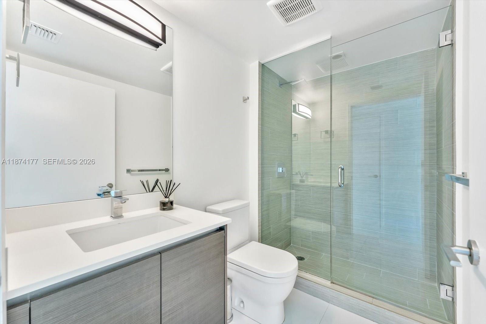PARQUE TOWERS CONDO - Residential