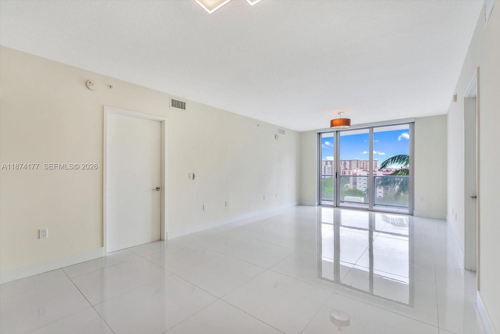 PARQUE TOWERS CONDO - Residential