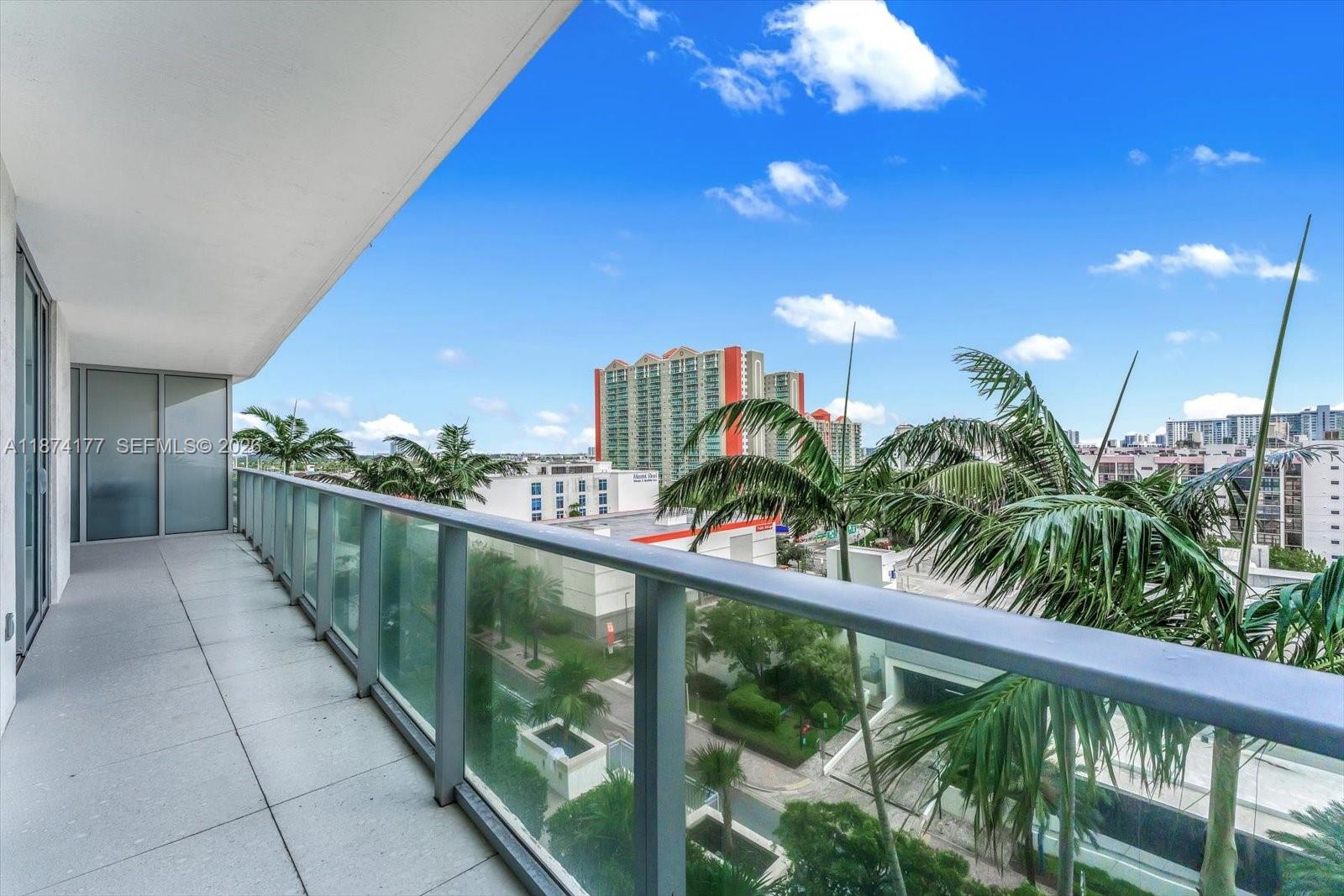 PARQUE TOWERS CONDO - Residential