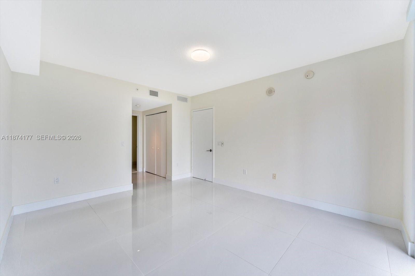 PARQUE TOWERS CONDO - Residential