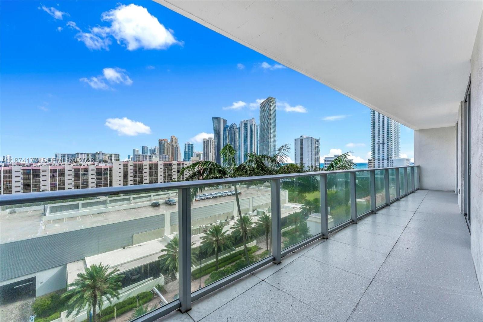 PARQUE TOWERS CONDO - Residential