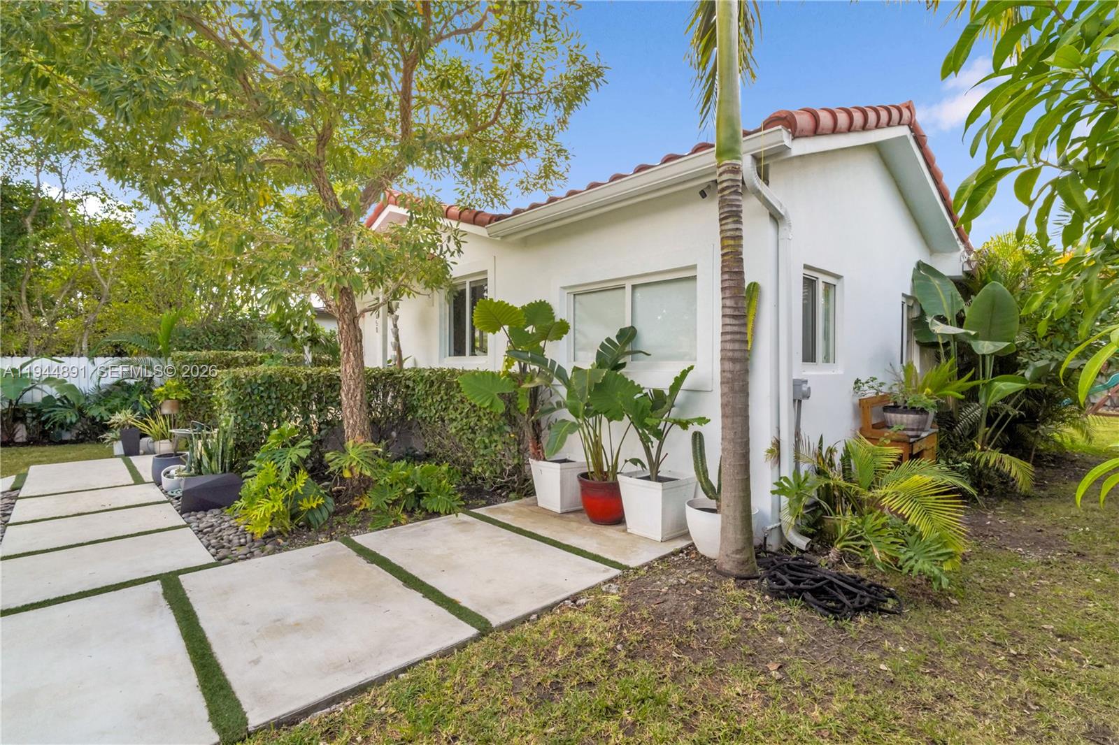 1450 SW 20th Ave -
