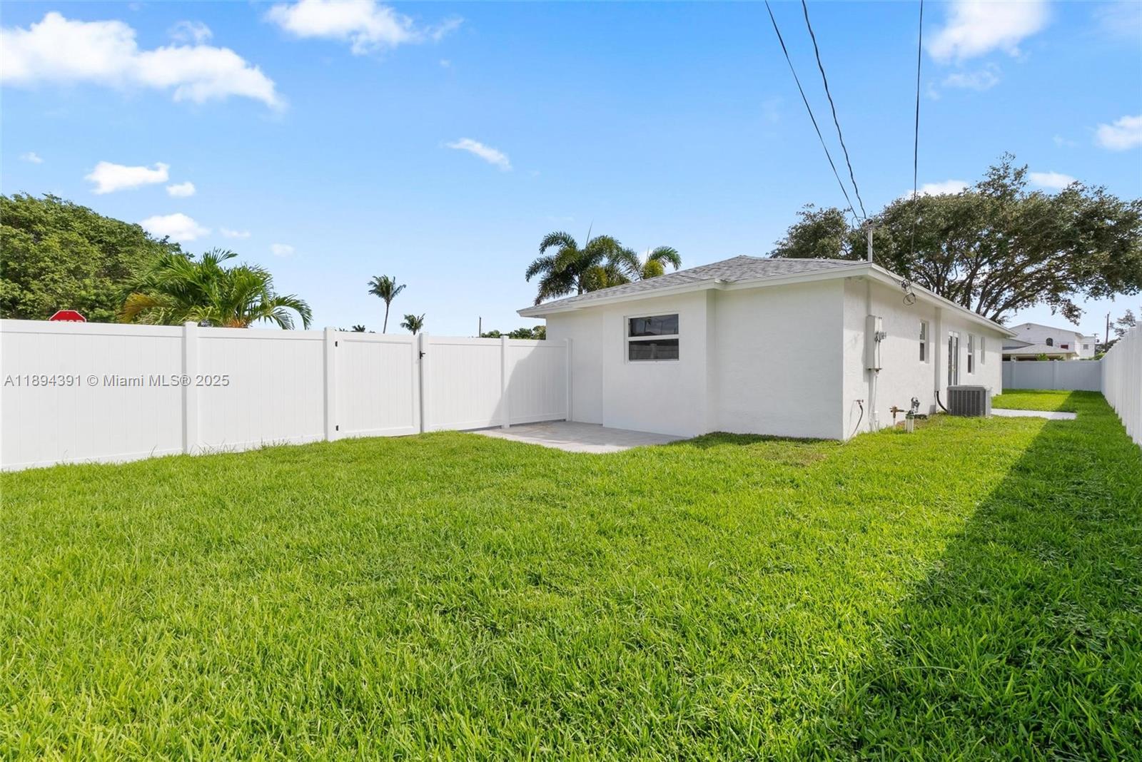 LINCOLN ATLANTIC PARK GAR - Residential