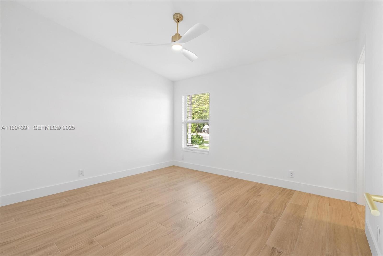 LINCOLN ATLANTIC PARK GAR - Residential