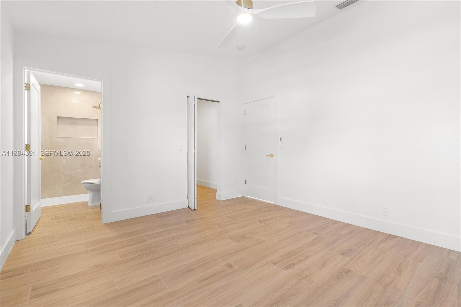 LINCOLN ATLANTIC PARK GAR - Residential