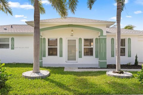 102 SW 13th Ave Delray Beach FL 33444