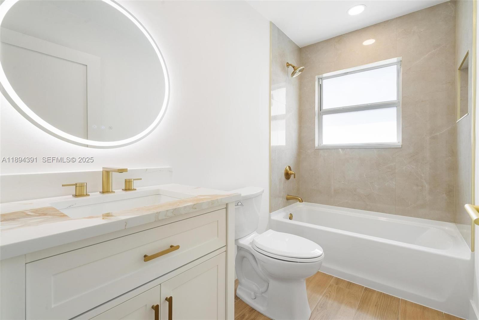 LINCOLN ATLANTIC PARK GAR - Residential