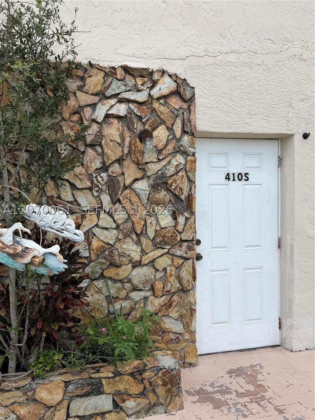 Photo of 410 N 58th Ave #S, Hollywood, FL 33021 (MLS # A12070061)