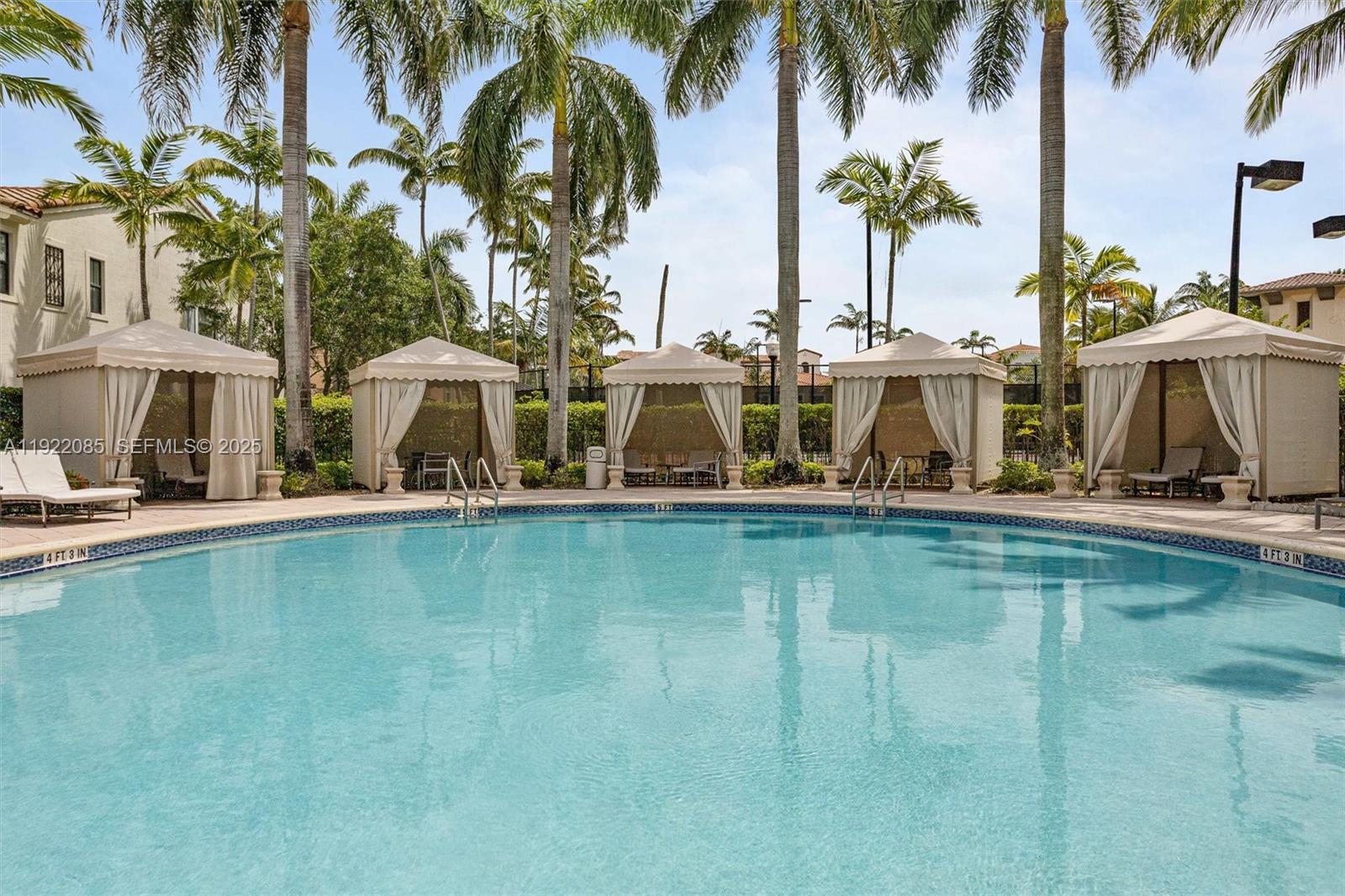 VILLA ALHAMBRA CONDO - Residential