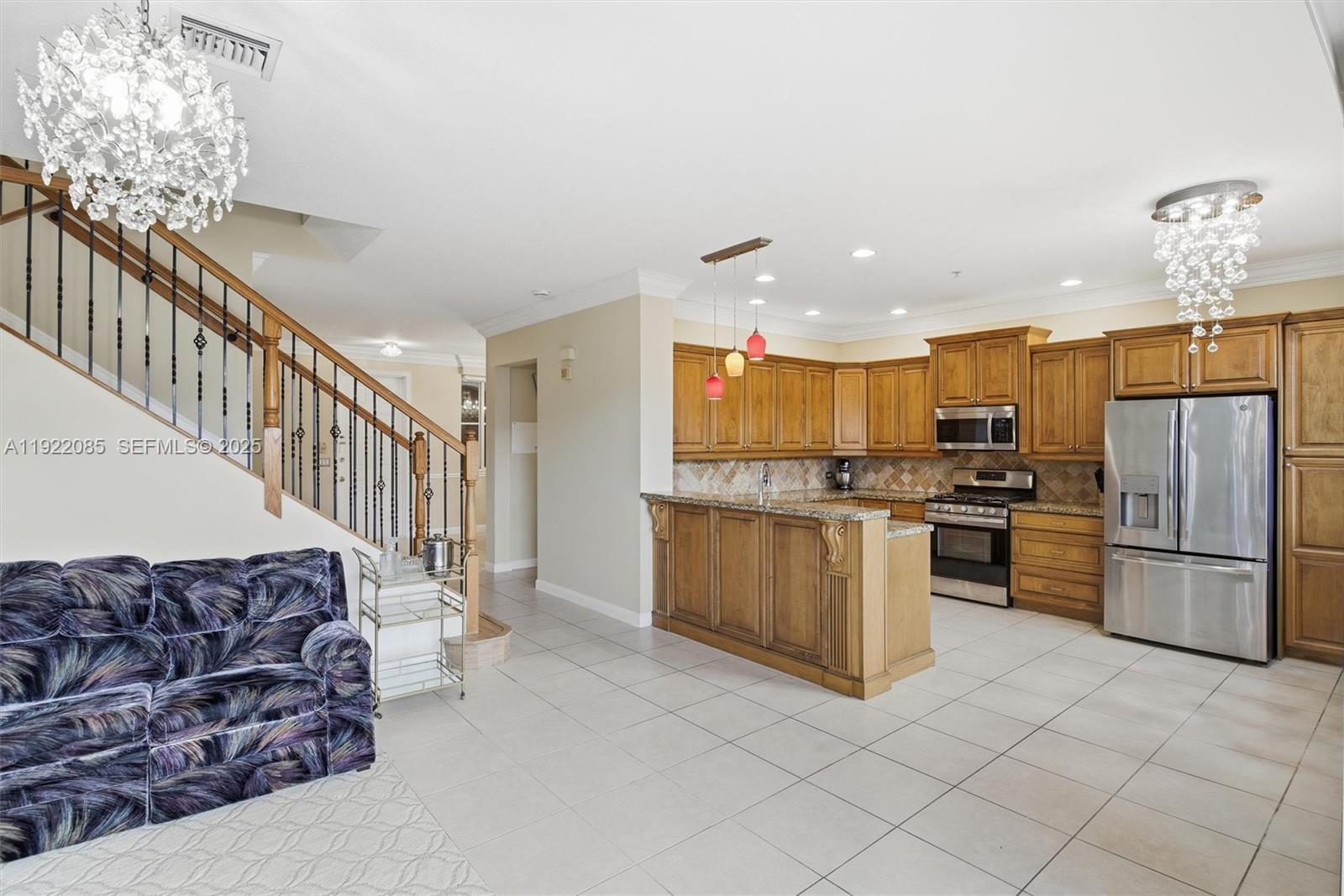 VILLA ALHAMBRA CONDO - Residential