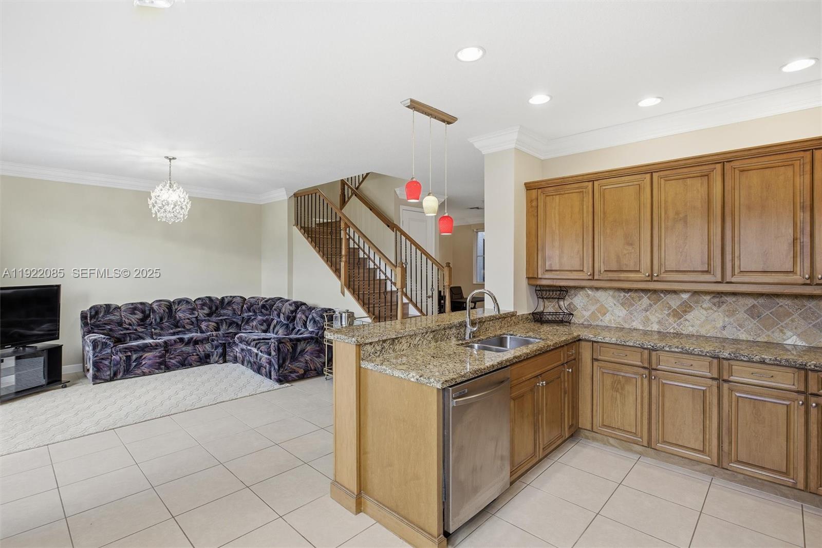 VILLA ALHAMBRA CONDO - Residential