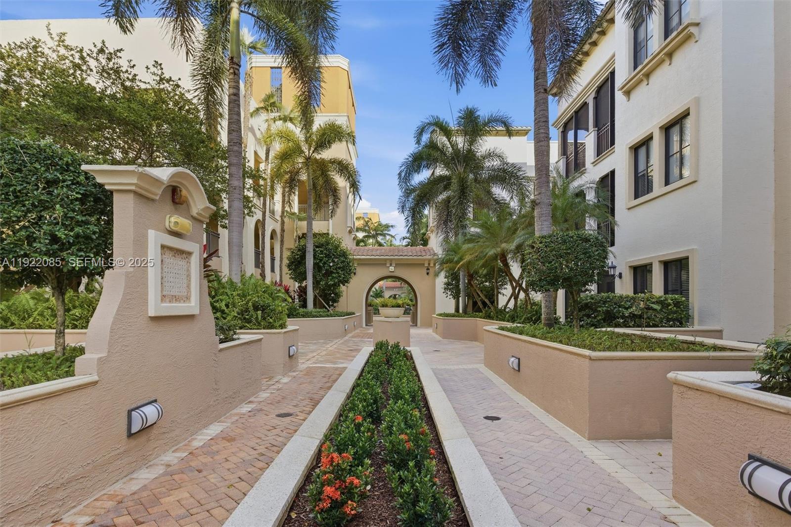 VILLA ALHAMBRA CONDO - Residential