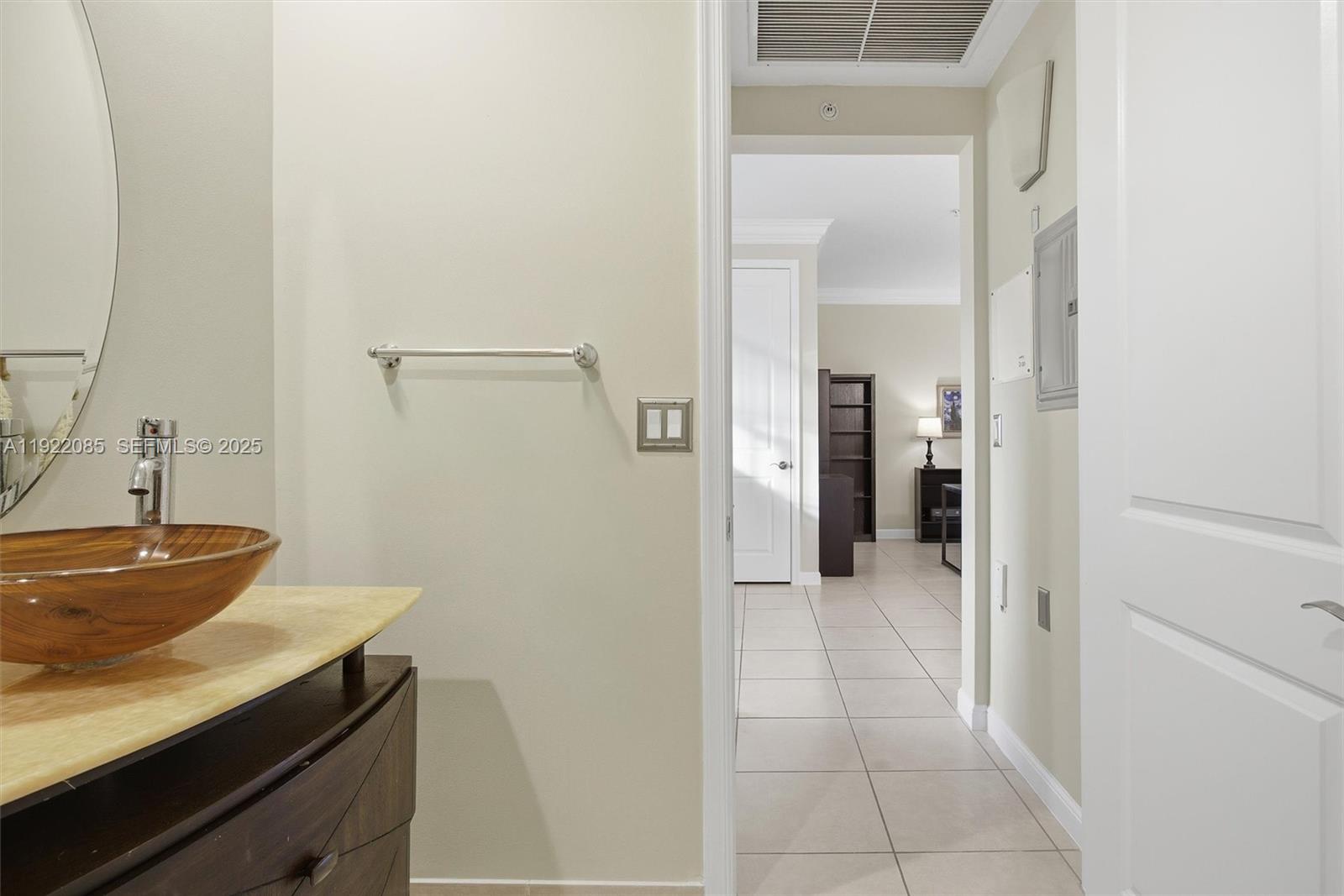 VILLA ALHAMBRA CONDO - Residential