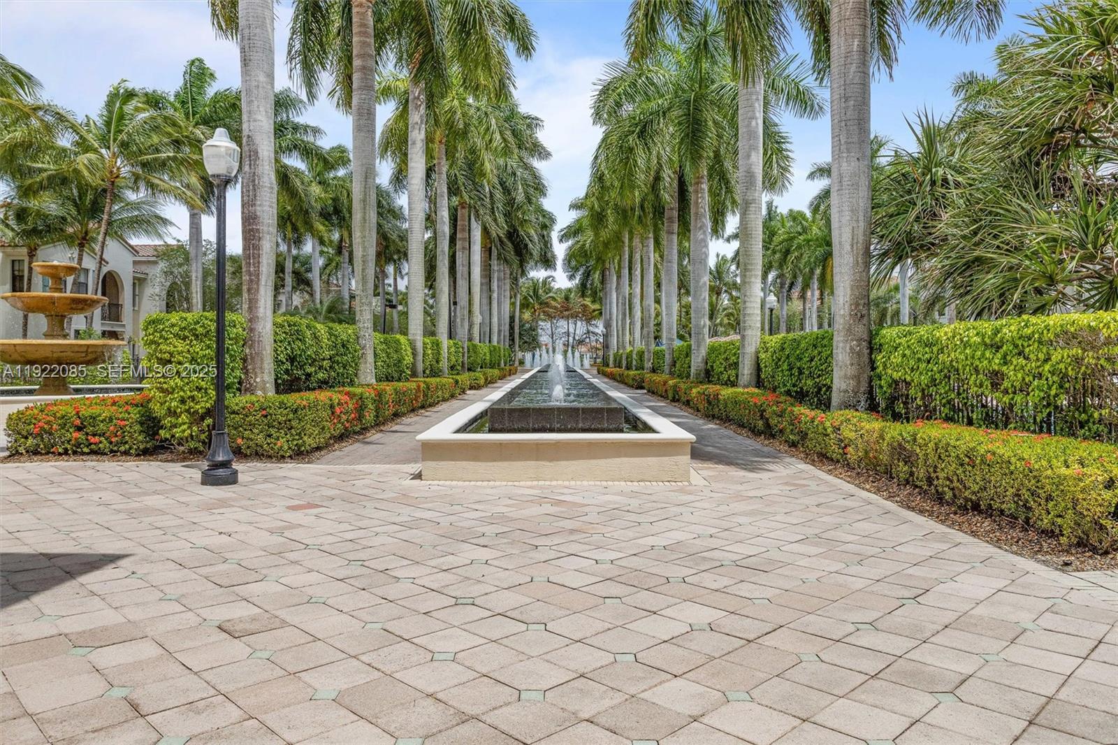 VILLA ALHAMBRA CONDO - Residential