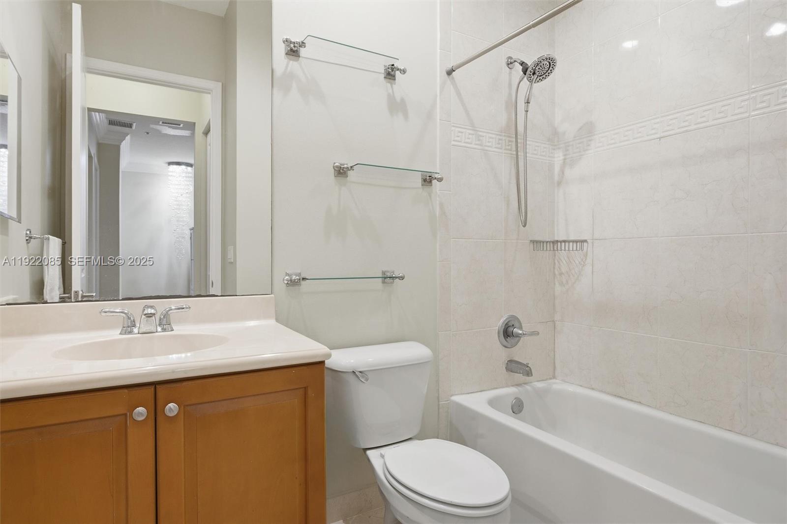 VILLA ALHAMBRA CONDO - Residential