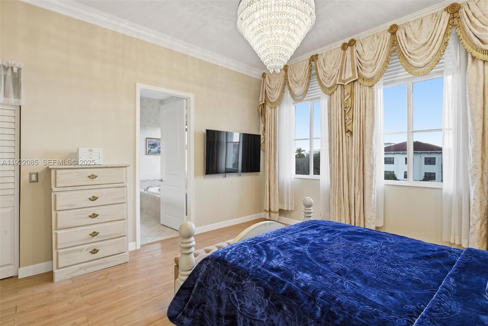 VILLA ALHAMBRA CONDO - Residential