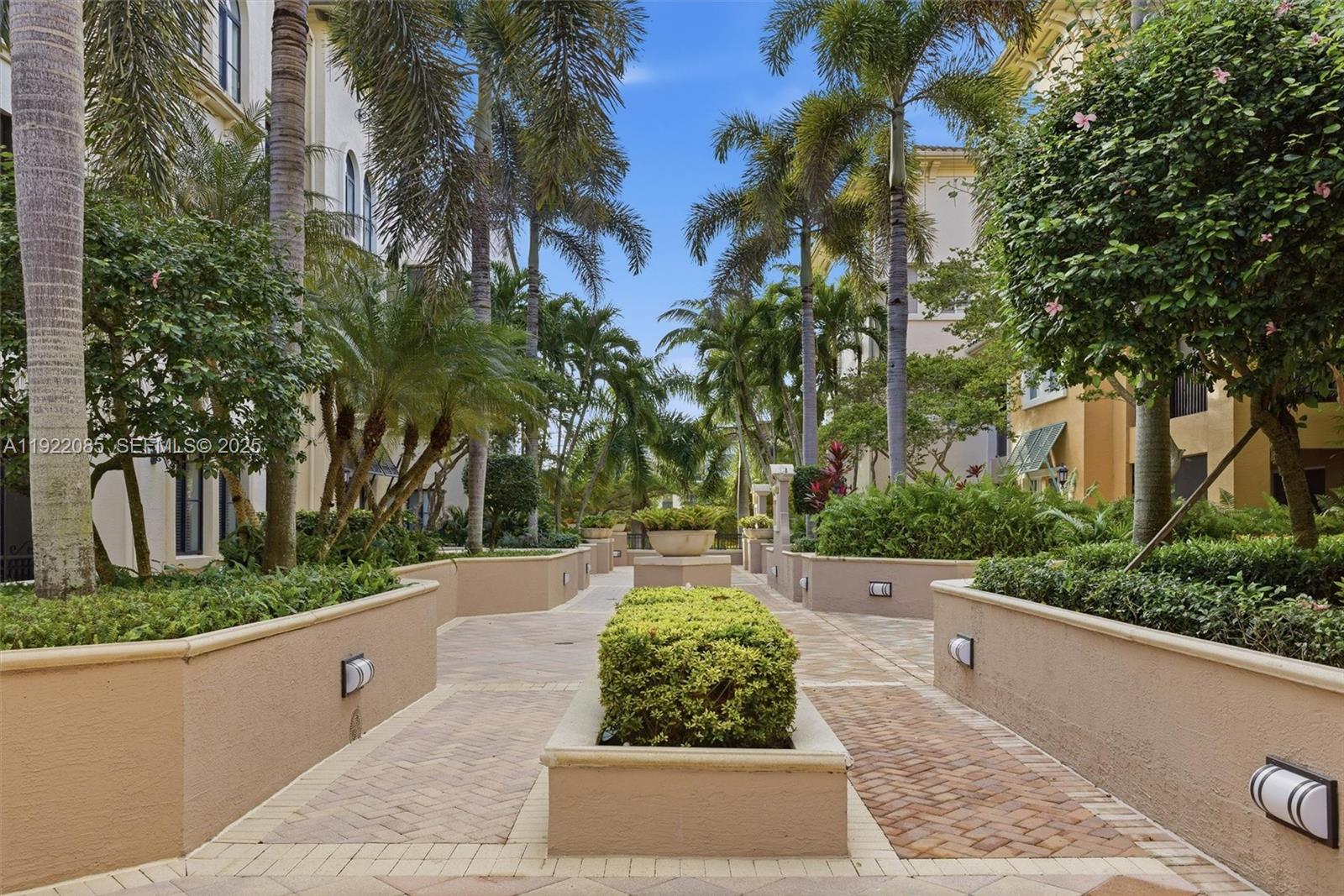 VILLA ALHAMBRA CONDO - Residential