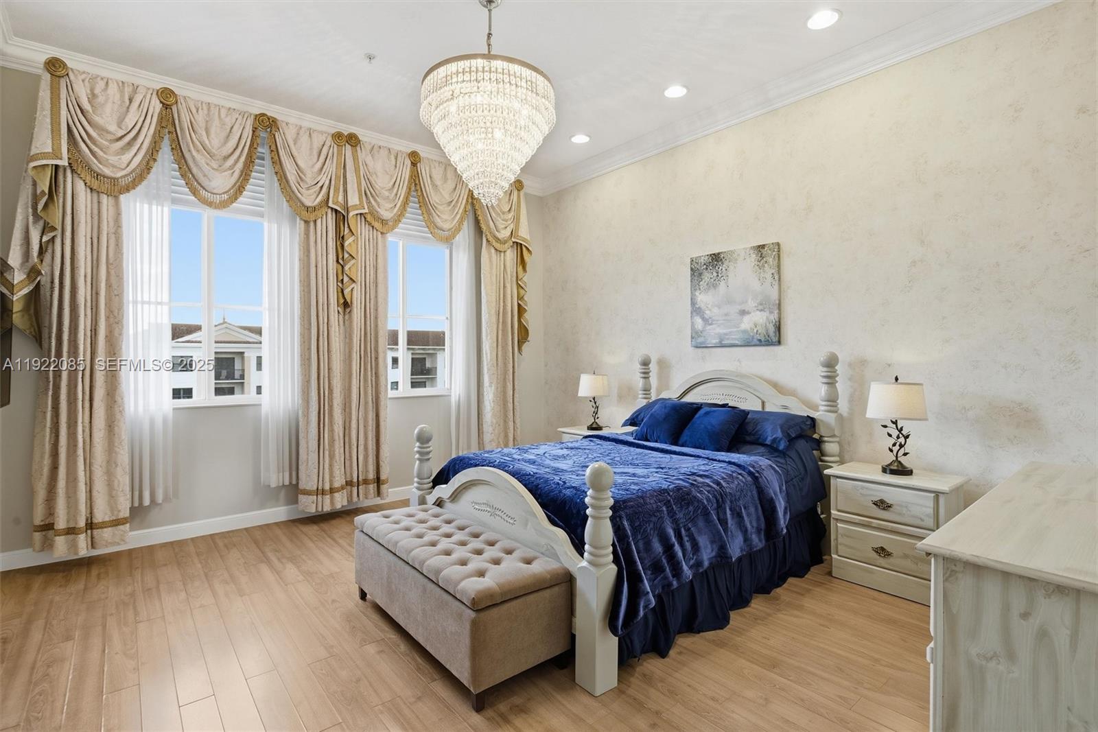 VILLA ALHAMBRA CONDO - Residential