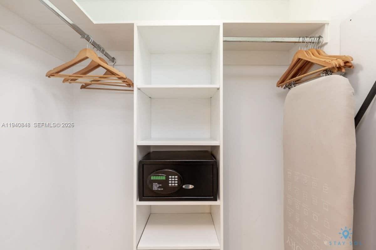 BEACHWALK CONDOMINIUM - Residential