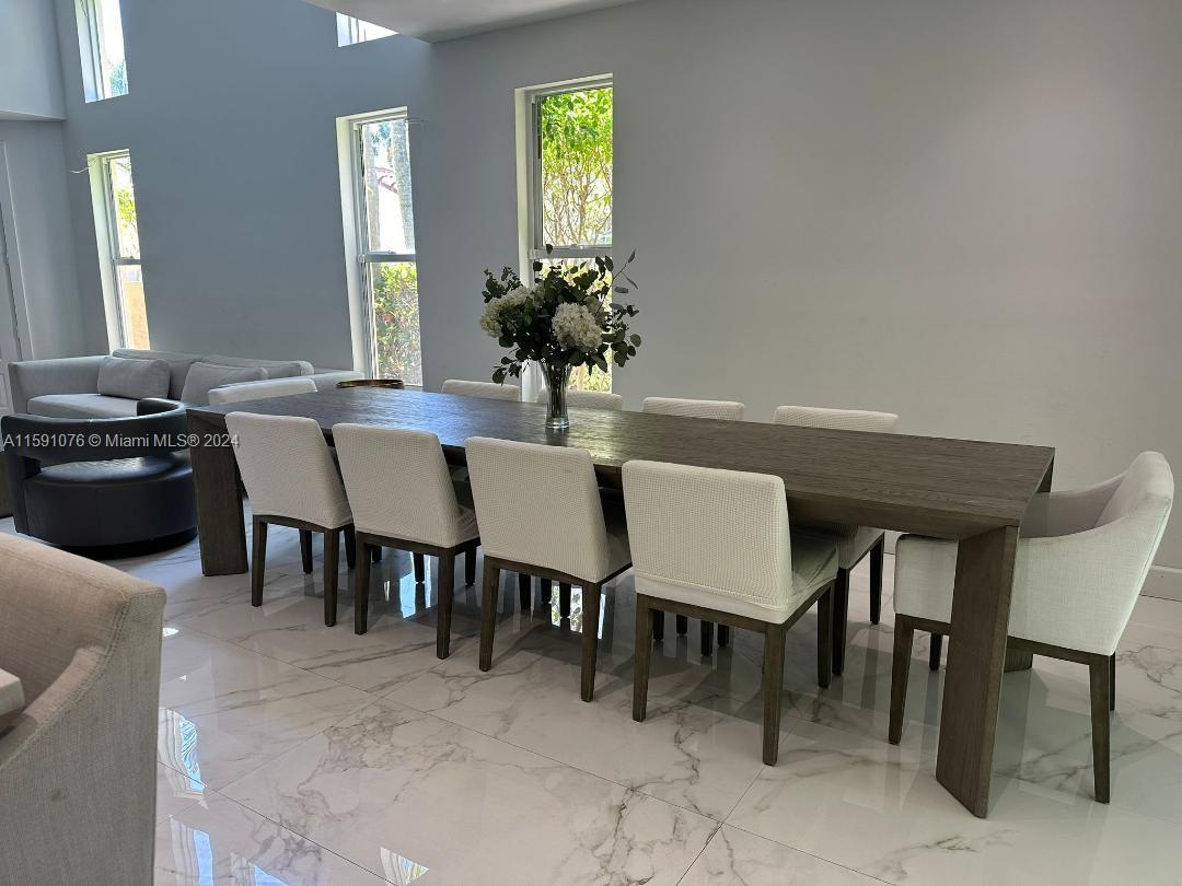 SPINNAKER BAY - Residential Lease