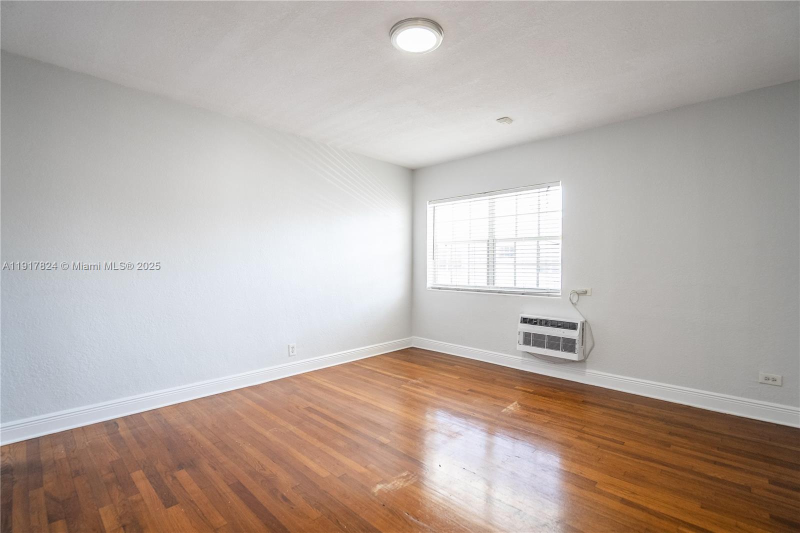 RITZ ROYAL PALM II CONDO - Residential Lease