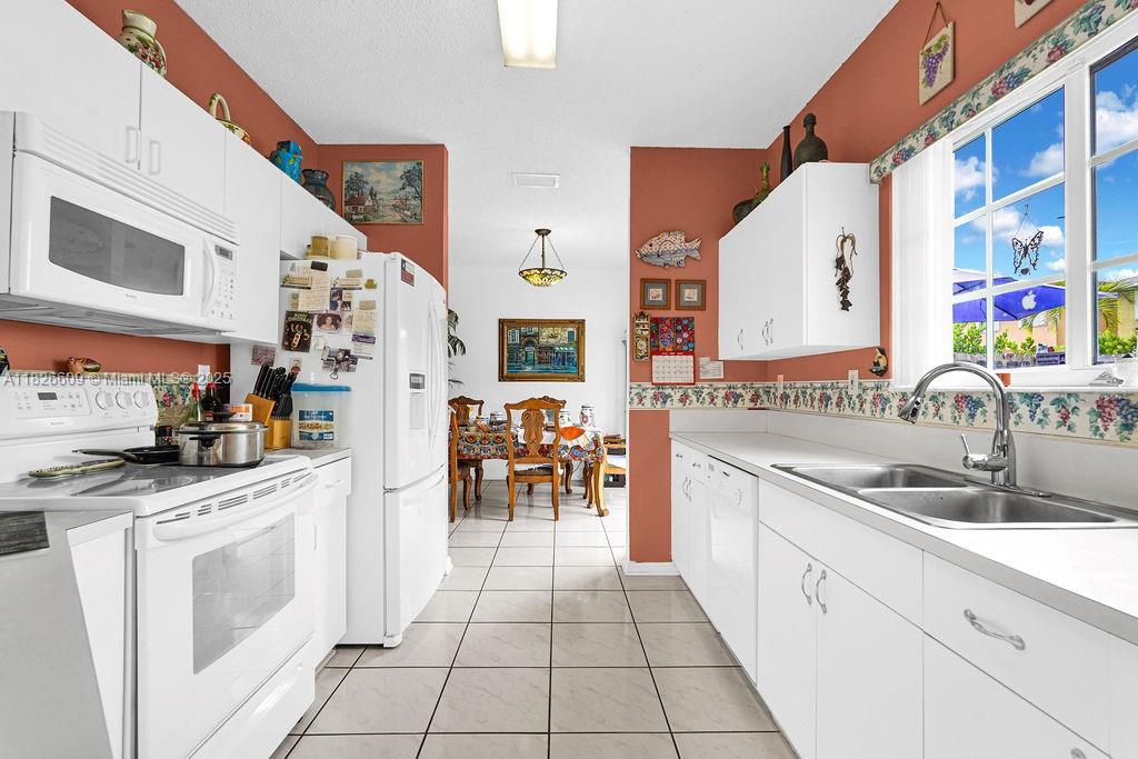 ADVENTURE HOMES - Residential