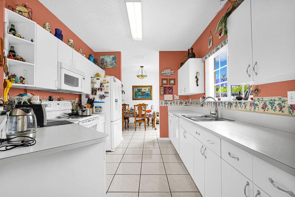 ADVENTURE HOMES - Residential