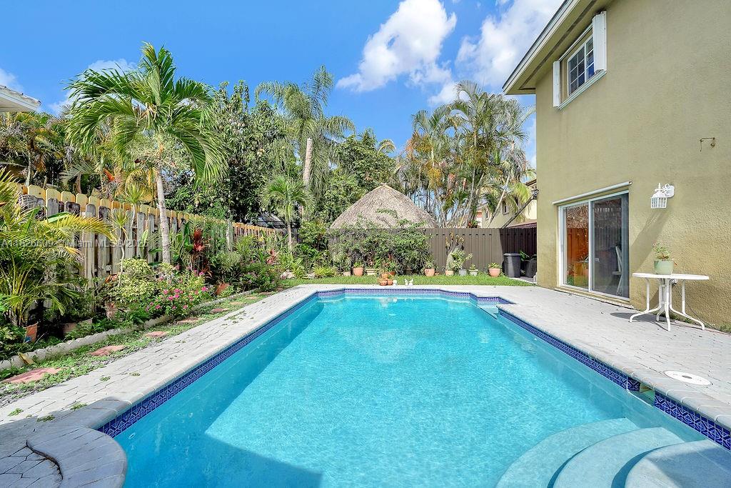 ADVENTURE HOMES - Residential