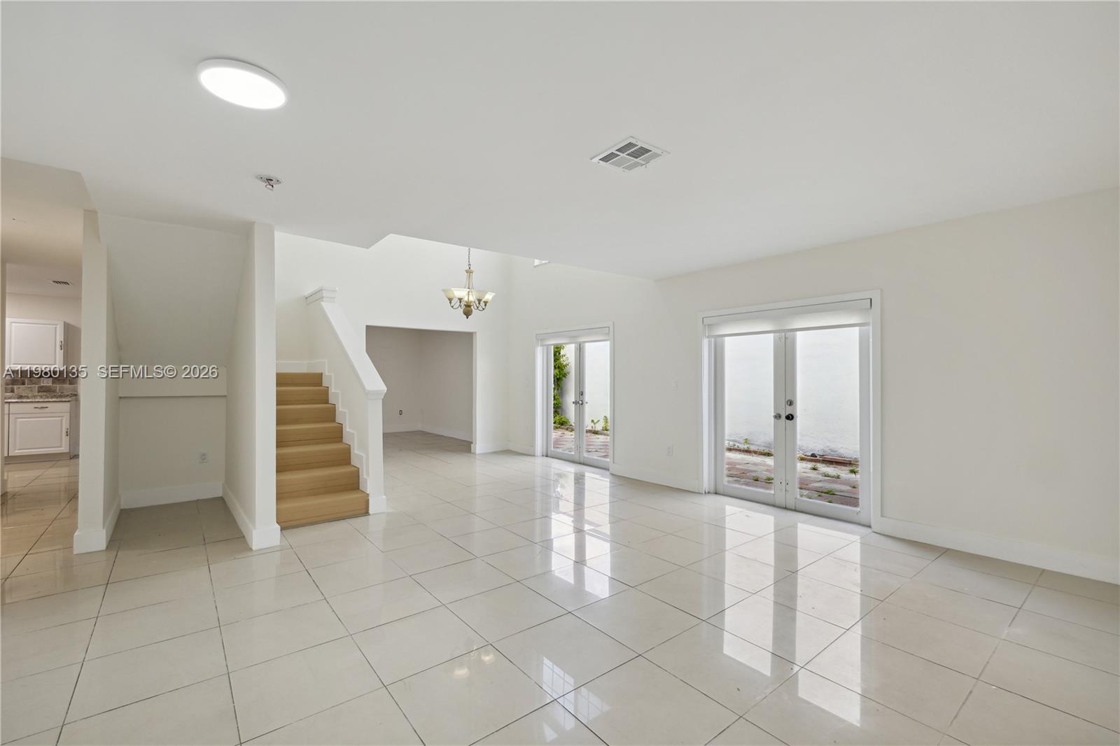 1ST ADDN TO CALISTOGA EST - Residential Lease