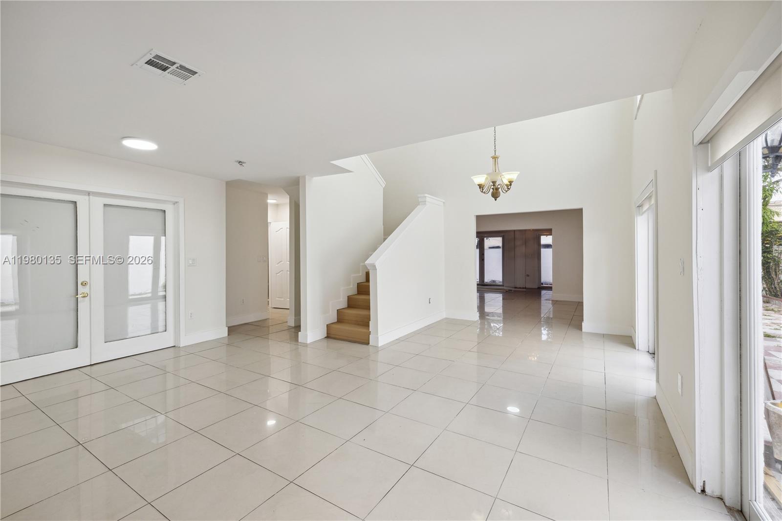 1ST ADDN TO CALISTOGA EST - Residential Lease